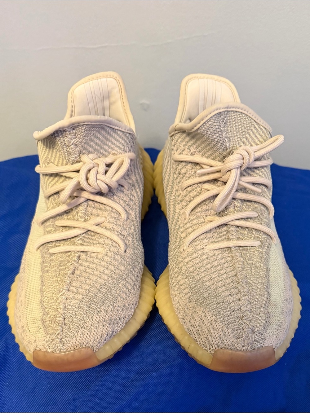 adidas Neutral Beige Knit Low-Top Sneaker men’s 9.5/Woman’s 11